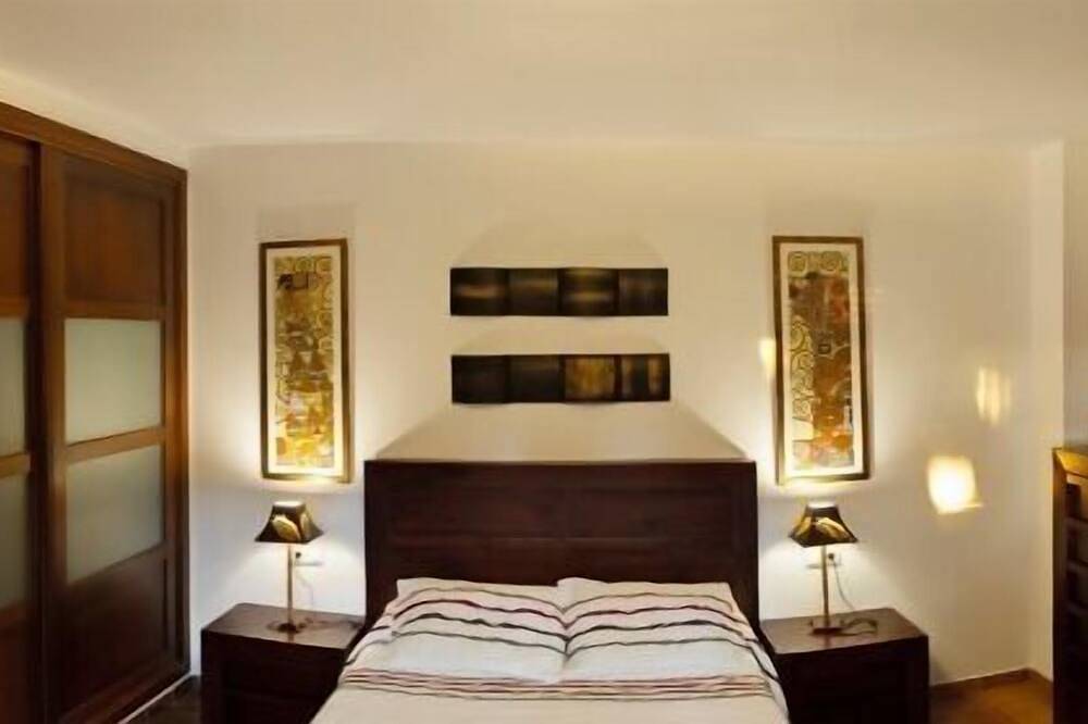 Self catering La Loma for 15 people in Nohales, Cuenca