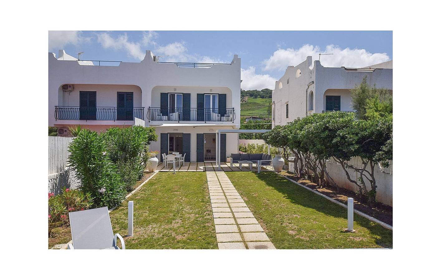 Appartement mit Meerblick, Garten und Parkplatz, WiFi, AC, 100m zum Strand in Falerna Marina, Falerna