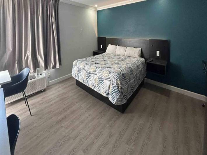 Apartamento entero, 1 Cama King | Ns | Micrfridge in Buena Park (California), Condado de Orange