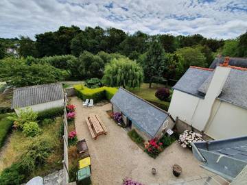 Gîte pour 11 personnes, avec vue ainsi que terrasse et jardin, animaux acceptés à Tréveneuc