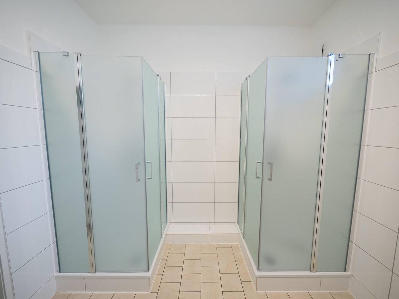 Ganze Ferienwohnung, Monteurwohnung für 8 Personen in Gülzow – Wlan, Aufenthaltsraum, Parkplatz, Nähe Hamburg - Gwhe1302 in Gülzow, Kreis Herzogtum Lauenburg