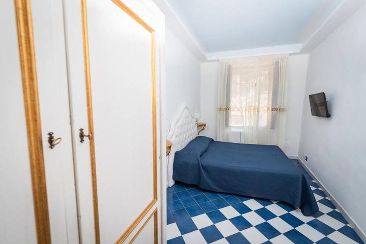 Location de vacances pour 3 personnes, avec Vue à Minori - 2