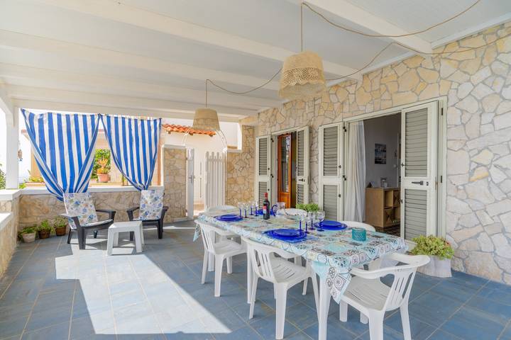 Villa „Stella Maris“ mit Meerblick, privater Terrasse und Klimaanlage in Diso, Lecce Provinz