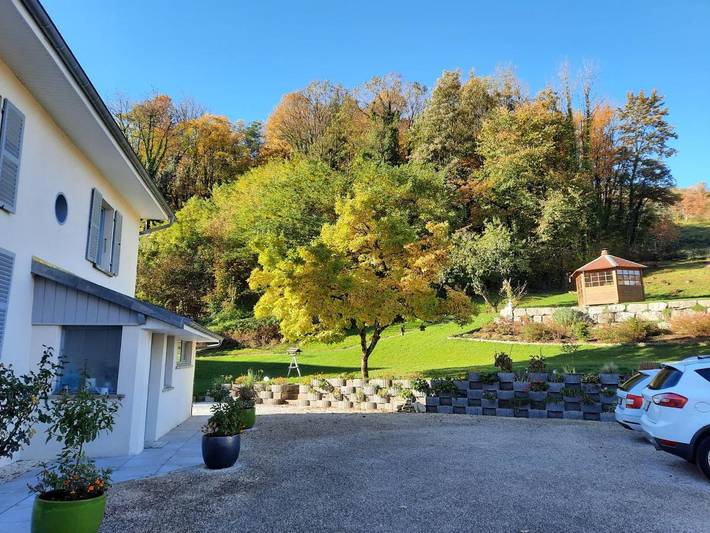 Maison de vacances pour 5 personnes, avec Balcon et Terrasse ainsi que Jardin et Sauna à Salins-les-Bains