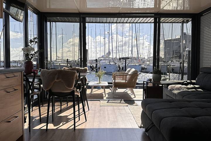 Hausboot für 4 Personen, mit Terrasse in Heiligenhafen