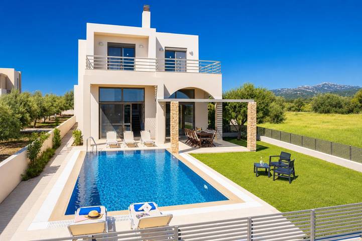 Villa for 6 people, with Ocean view and Balcony as well as Terrace and Yard in Rhodes