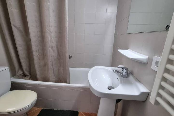 Appartement entier, 604 Sky- estudi 3 pers-balco-10 m piste- Pas de la Casa- 005778 in Pas de la Case, Encamp