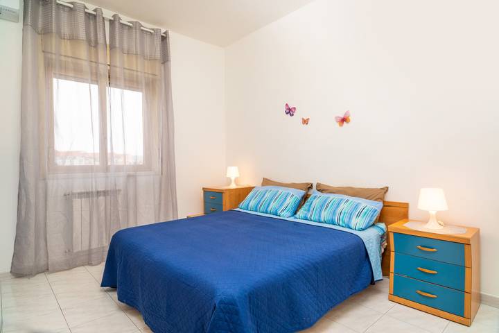 Vacation rental for 11 people, with balcony in Catania