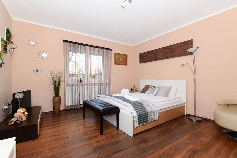 Anita Apartments a Modern Riverside Property near to the Center in Budapest, Central Hungary
