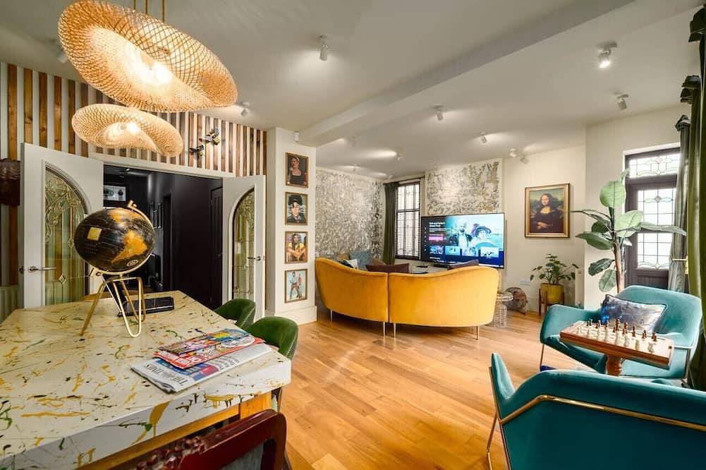City Retreat w/Hot Tub+Games Room+Twin Bbq+Parking in Cardiff, Cardiff region