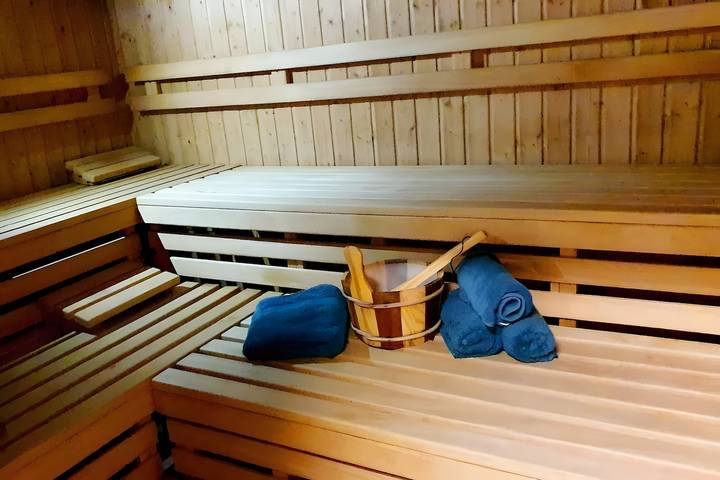 Ganze Wohnung, „Urlaub Auf 1.000 Meter“ mit Bergblick, Pool, Sauna und Wlan in Schönwald im Schwarzwald, Südschwarzwald