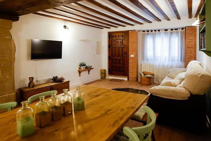 Casa de vacaciones para 10 personas, con balcón además de jardín y vistas en La Alcarria - 2