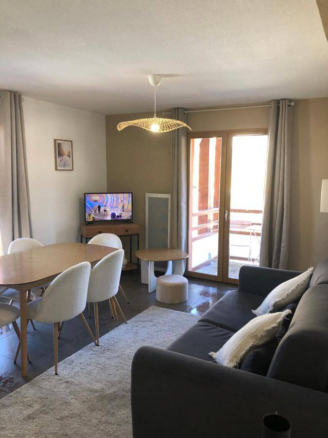 Gîte pour 6 personnes, avec piscine et balcon ainsi que sauna et vue dans Office De Tourisme De Font Romeu - 3