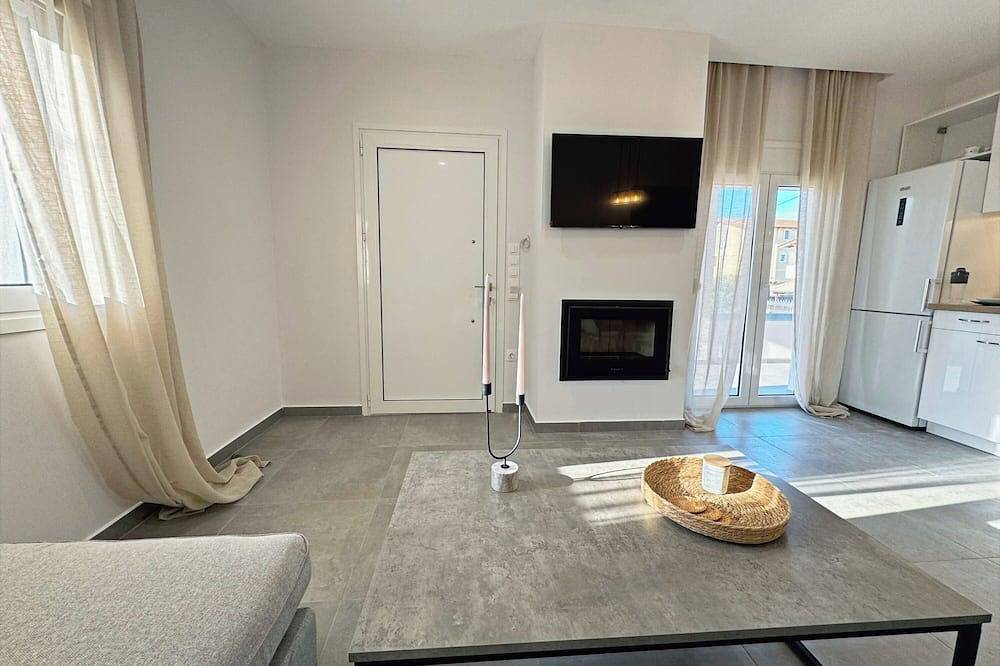 Newly-built Villa, ideally located near the Sea and the Airport! in Porto Rafti, Markopoulo-Mesogaia