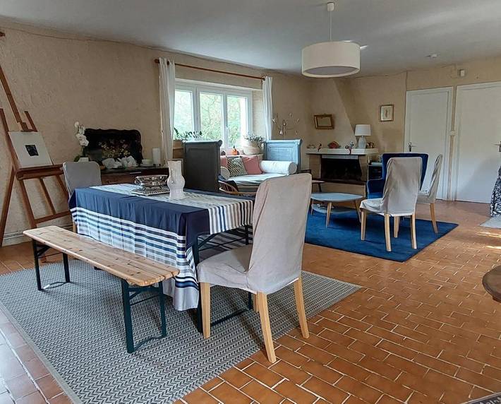 Gîte pour 5 personnes, avec jardin et piscine, animaux acceptés à Airoux - 2