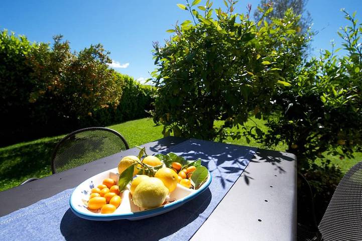 Ferienwohnung für 3 Personen, mit Whirlpool und Garten sowie Balkon und Pool - 1