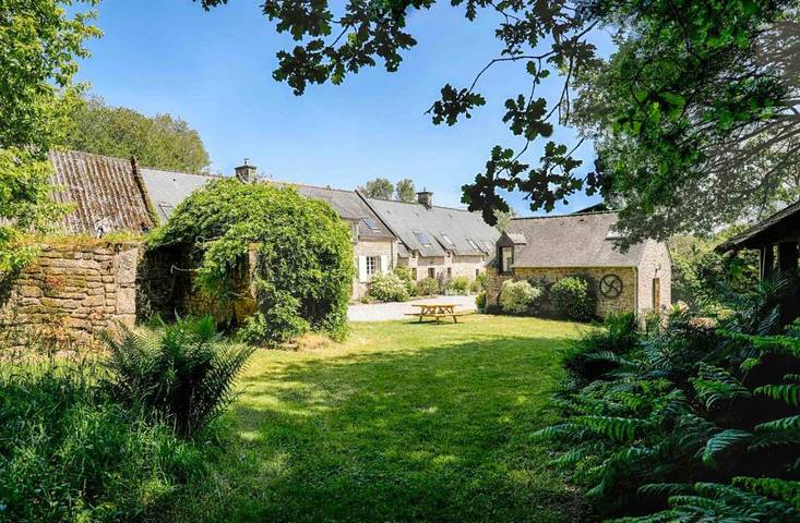 Location de vacances pour 3 personnes, avec piscine ainsi que vue et jardin à Persquen - 2