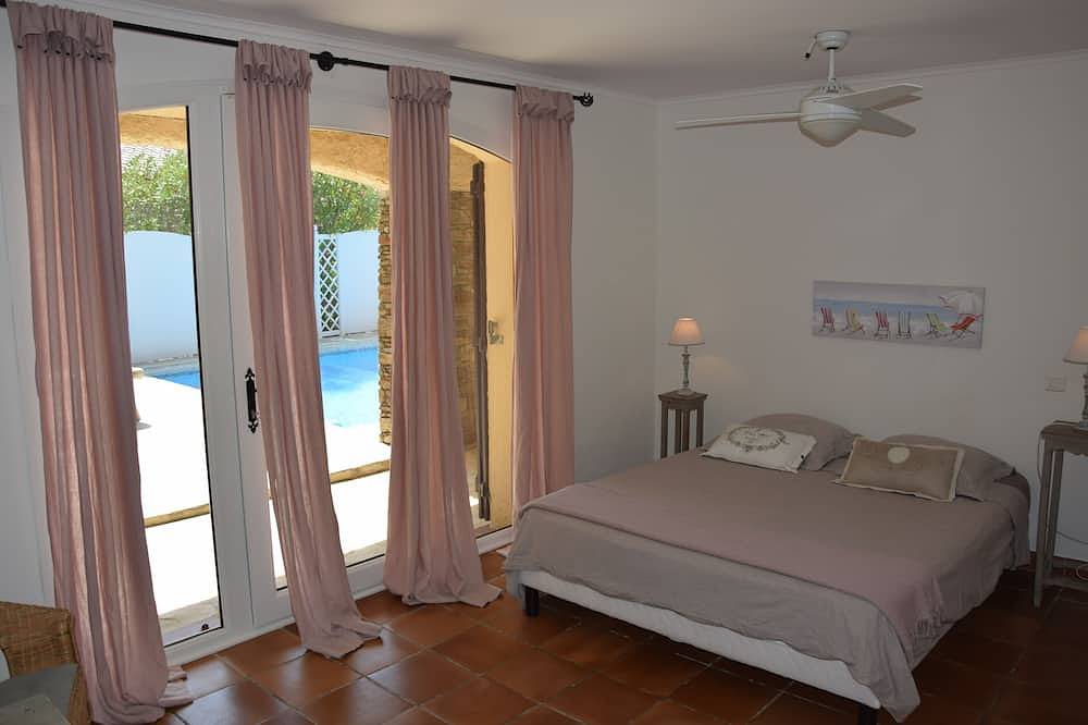 A 300 m des plages et du centre, Villa avec vue mer et piscine. Le top Le Calme in Bormes-les-Mimosas, Parc national de Port-Cros