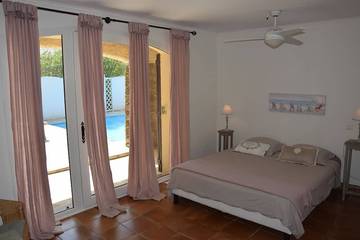 Villa pour 11 Personnes dans Bormes-les-Mimosas, Région de Toulon, Photo 1