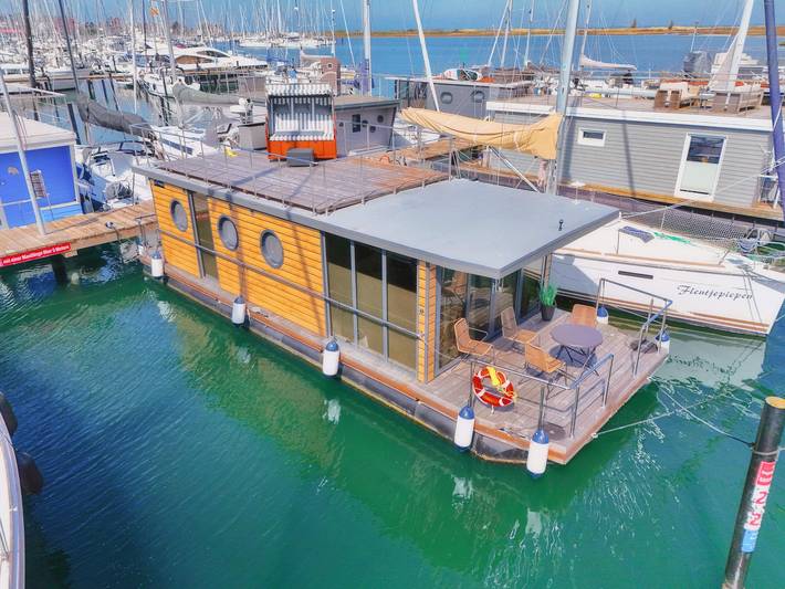 Hausboot für 4 Personen, mit Ausblick und Sauna sowie Terrasse