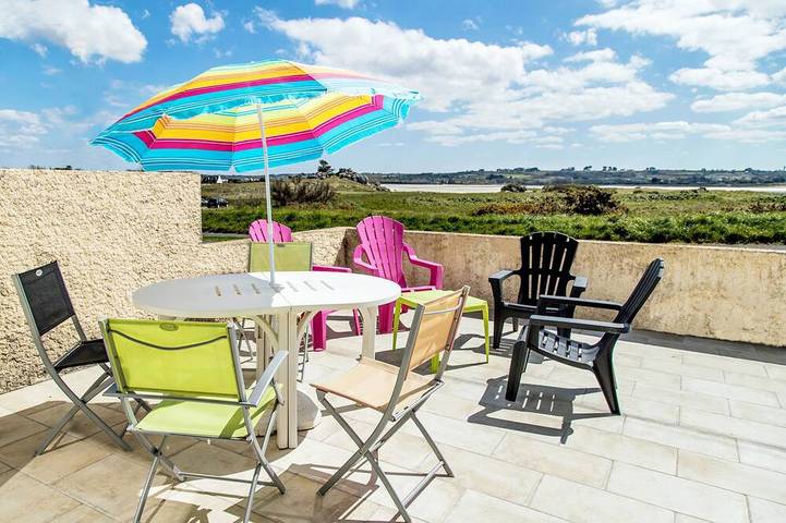Location de vacances pour 8 personnes, avec jardin et terrasse, animaux acceptés dans Anse de Kernic