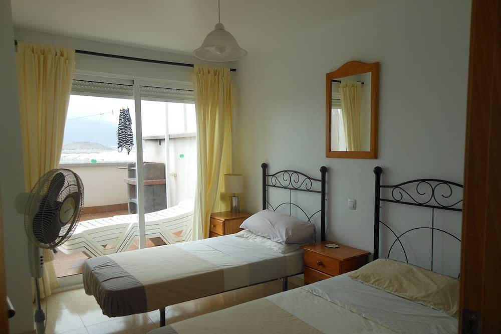 Appartement entier, Appartement avec vue sur la mer, entièrement climatisé-Wifi maintenant disponible sur demande in Puerto de Mazarrón, Mazarrón
