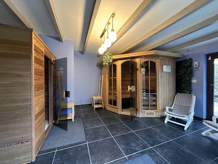 Luxuriöses Gruppenhaus mit großem Pool in Grupont, Tellin