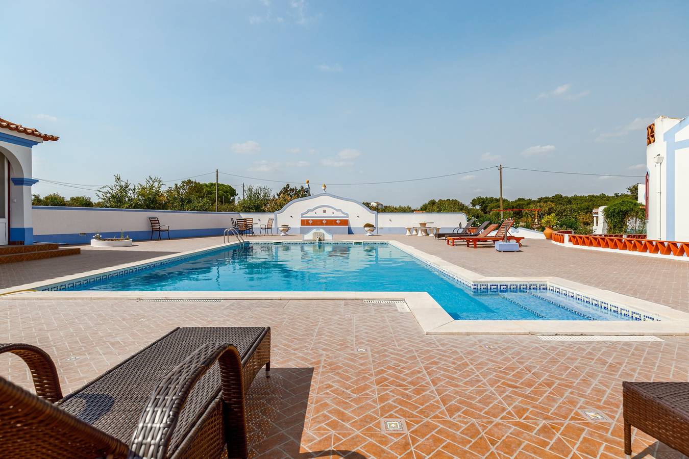 Casa rural 'Sunset Landscape' con piscina compartida, jardín y Wi-Fi in Évora, Distrito de Évora
