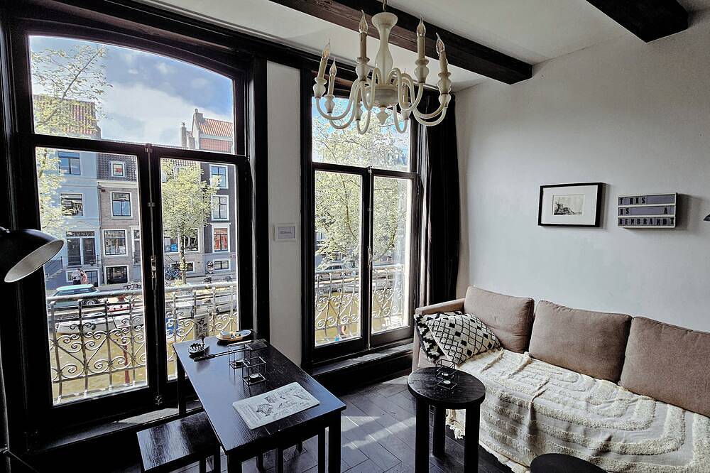 Black Beauty amazing apartment in the heart of Amsterdam in Dutch Coast