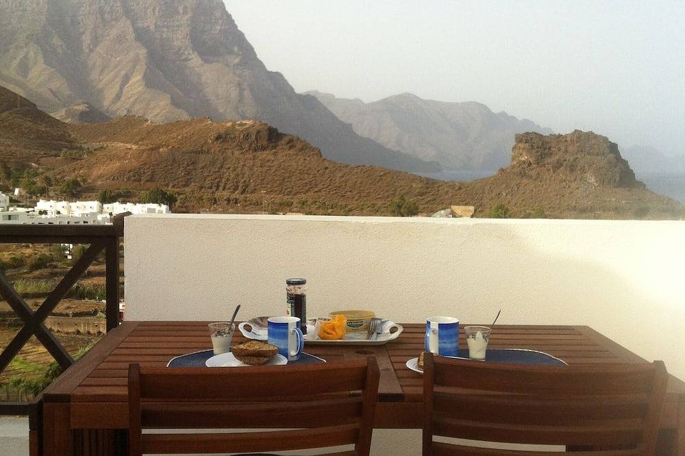 Ganze Wohnung, Atico con Gran Terraza , Vistas Impresionantes al mar y Montaña in Agaete, Gran Canaria Nord