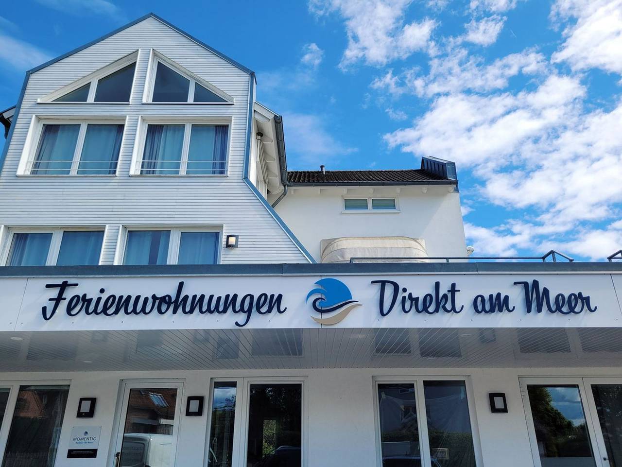Ganze Ferienwohnung, Ferienwohnung mit Meerblick und Terrasse - Nur 50 Meter zum Strand inklusive Parkplatz und Fahrradunterstellplatz - Gemütliche Ferienwohnung "Gorch Fock" mit Parkplatz – Nur 50 Meter zur Ostsee in Sierksdorf, Ostholstein