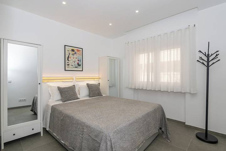 Ganze Wohnung, Gemeinschaftsschwimmbad 100m entfernt, strand 300m entfernt, stadtzentrum 450m. in Santa Maria, São Gonçalo de Lagos