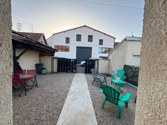 Gîte pour 4 personnes, avec terrasse à Longvic - 2
