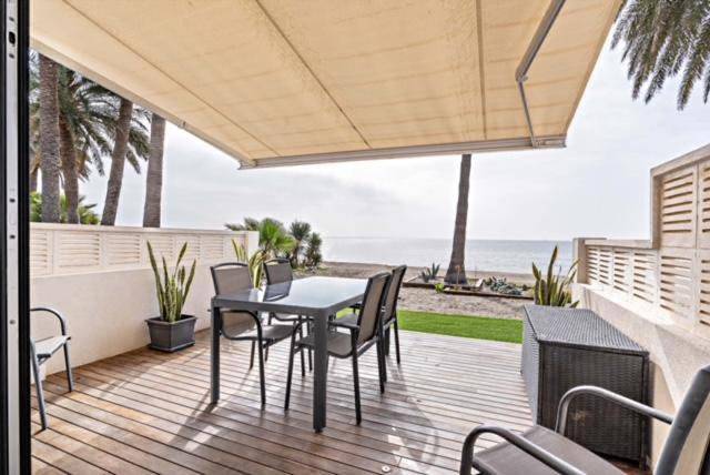 Bungalow Pie De Playa in Roquetas de Mar, Costa de Almería