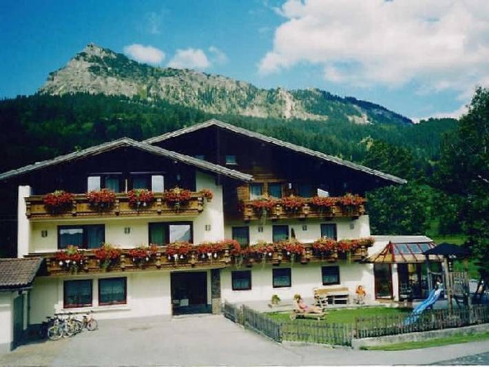 Ferienwohnung für 4 Personen, mit Balkon und Ausblick in Tannheim (Tirol)