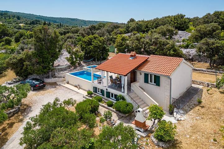Ferienhaus für 7 Personen, mit Terrasse und Garten - 1
