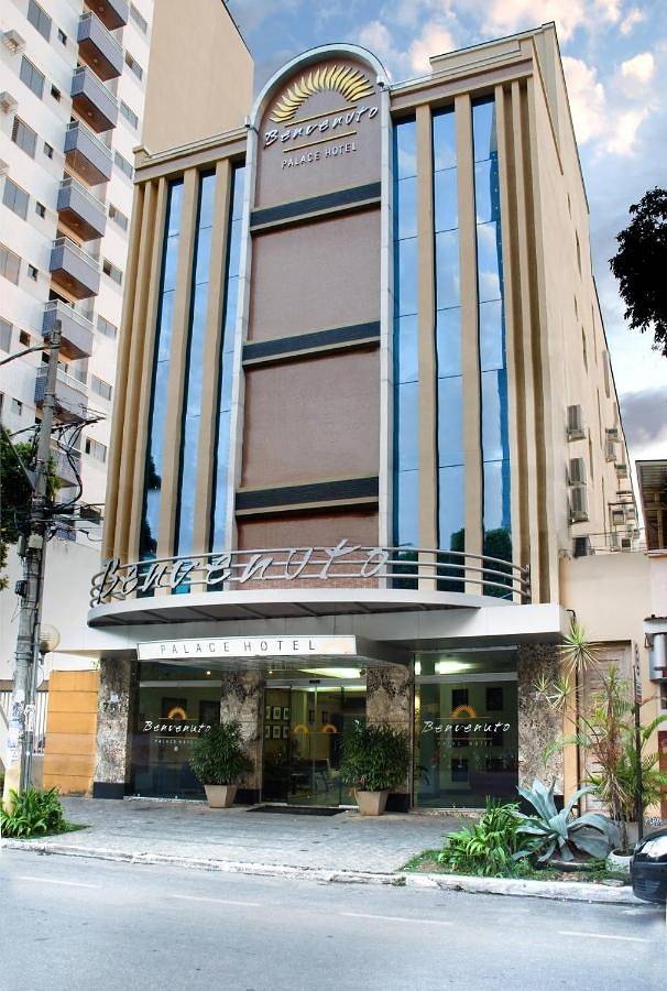 Pousadas para 3 pessoas, com terraço em Governador Valadares