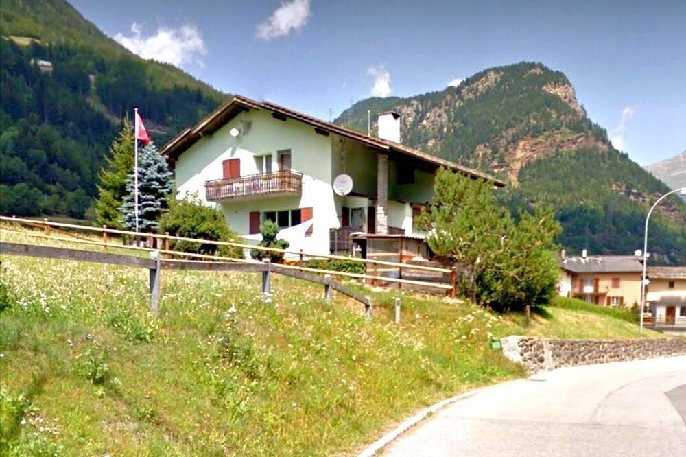 Ganze Wohnung, Window on the green lovely apartment in the green with 3 bedrooms in Poschiavo, Bernina-Alpen