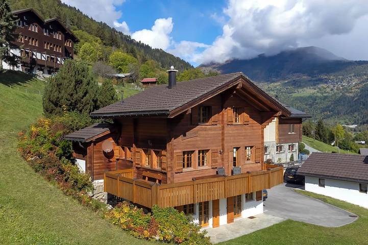 Ferienhaus für 8 Personen, mit Garten und Balkon in Fiesch
