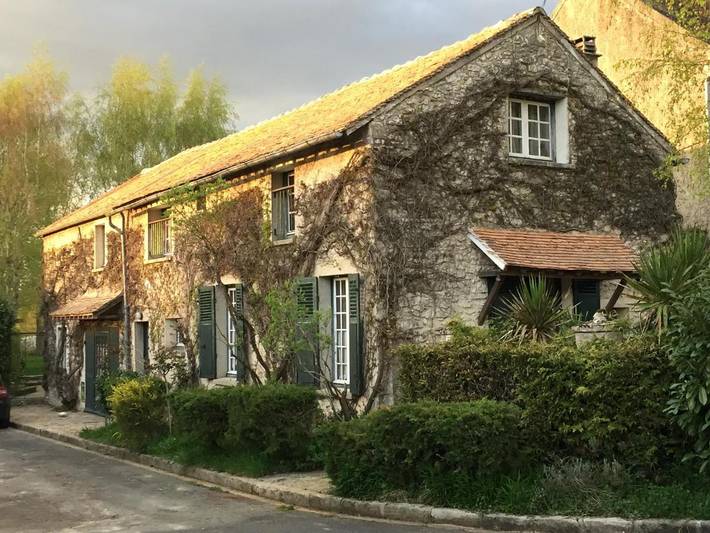 Location de vacances pour 9 personnes, avec jardin à Féricy - 4