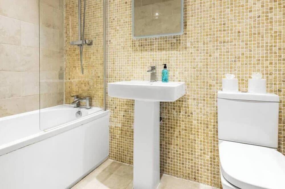 Geheel appartement, Premium Central Apartment | Free Parking | Wifi in Rushmoor, Hampshire