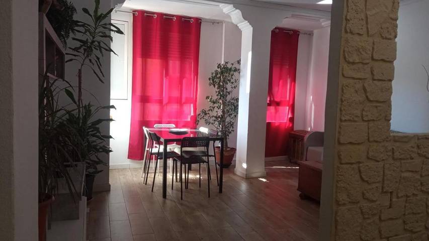 Apartamento de vacaciones para 6 personas, con vistas y balcón - 1