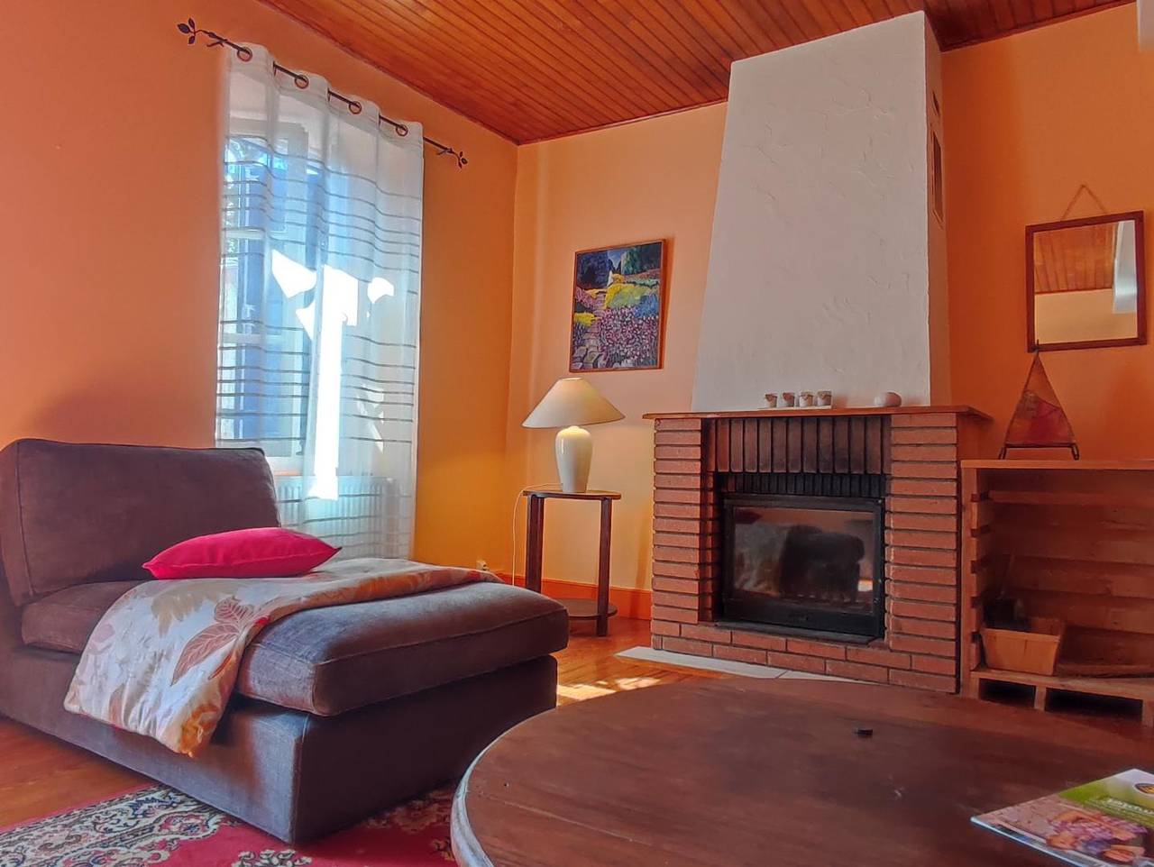 Gîte Terra Médiane in Serres-sur-Arget, Parc naturel régional des Pyrénées ariégeoises