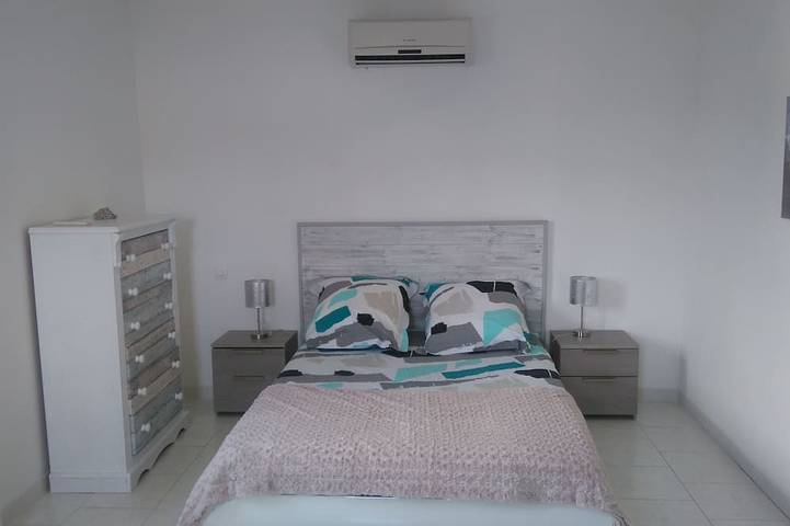 Location de vacances pour 6 personnes, avec terrasse ainsi que jardin et jacuzzi à Comps - 2