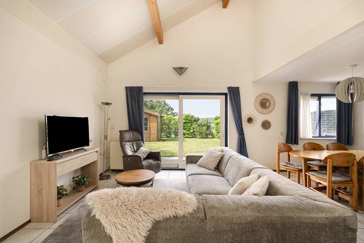 Ferienhaus für 7 Personen, mit Balkon/Terrasse und Terrasse sowie Garten in Julianadorp