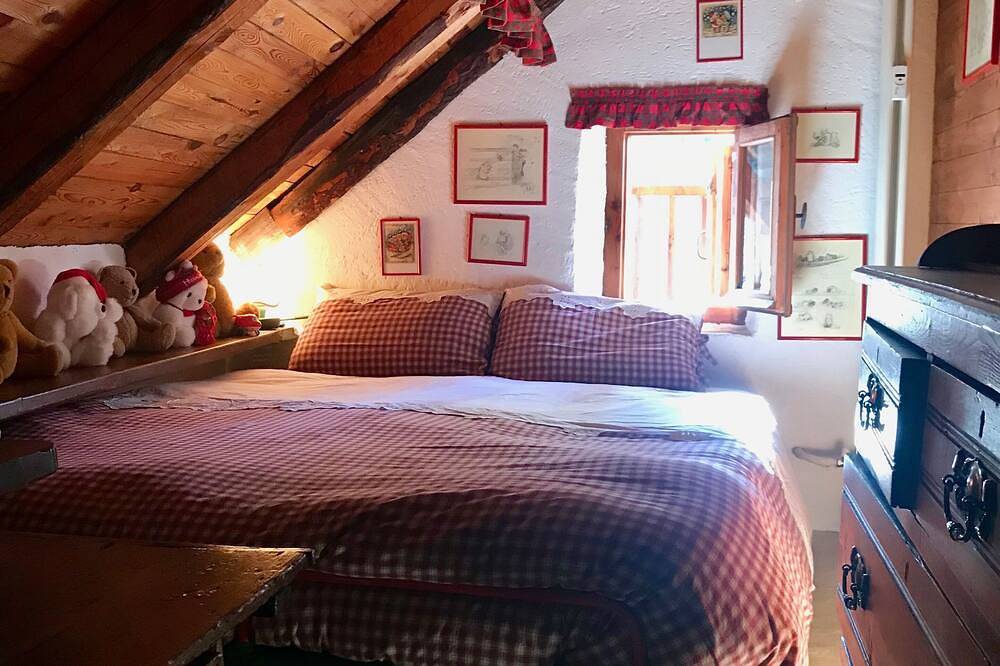 The Original & Grangia-Prinselijk Chalet Vialattea in Sauze di Cesana, Via Lattea
