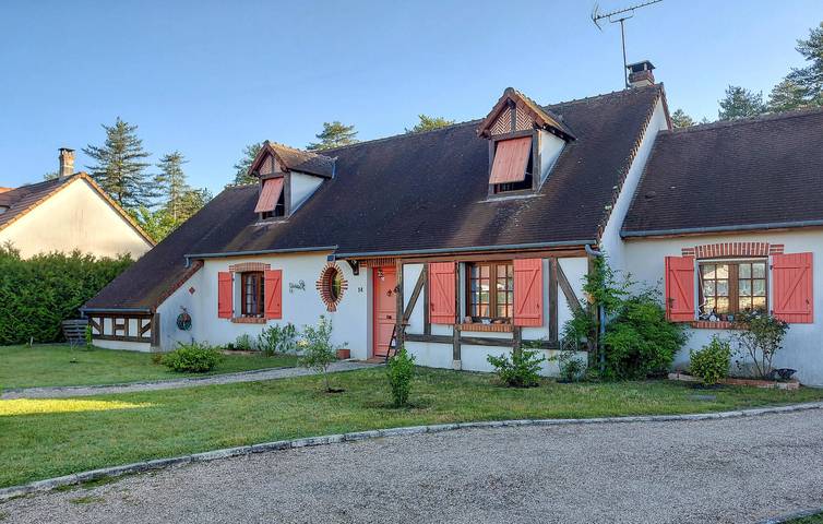 Ferienhaus für 8 Personen, mit Terrasse und Garten sowie Pool - 1
