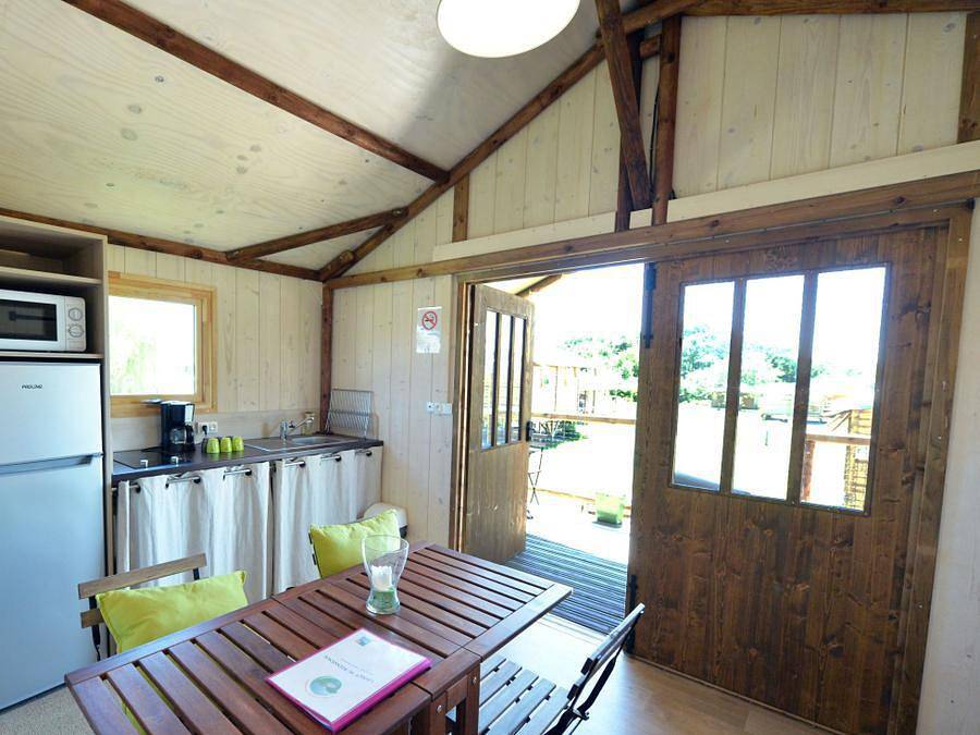 Lodges de Blois Chambord - Zelt 5 personen - Pfahlbau-Lodge Africa Confort 24m² (2 Zimmer) + überdachte Terrasse 12m² in Mont-près-Chambord, Sologne