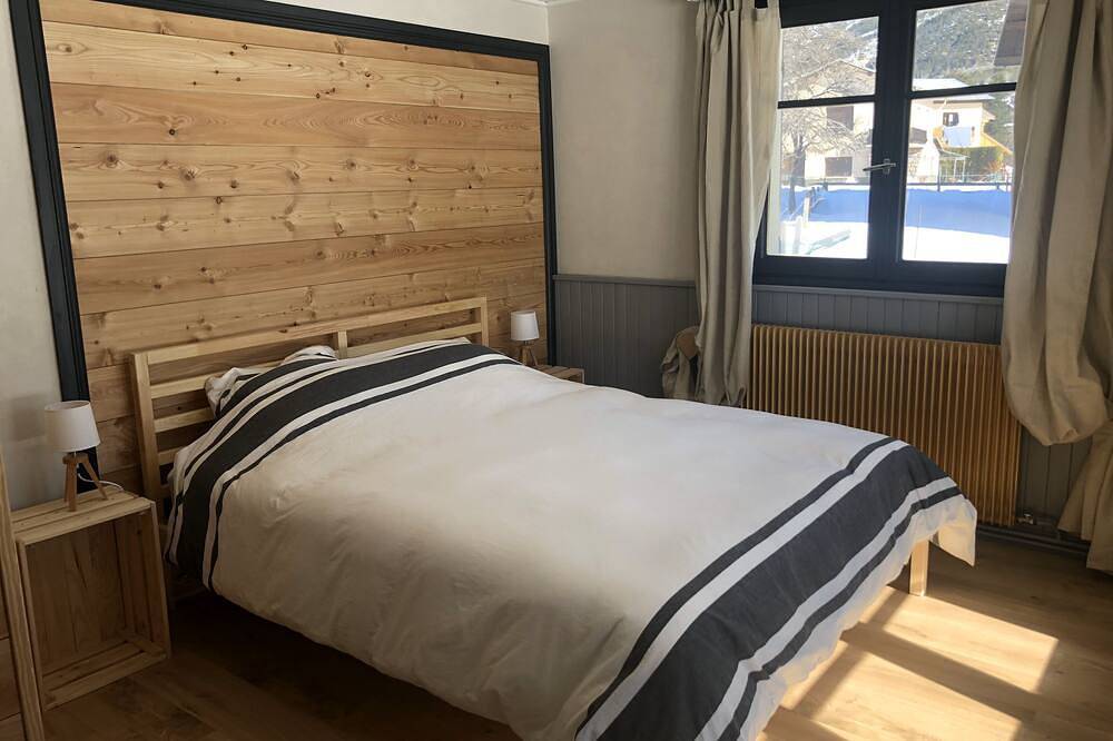 Renovated Wooden Chalet for Family Relaxation in Vallouise, Nationalpark Écrins