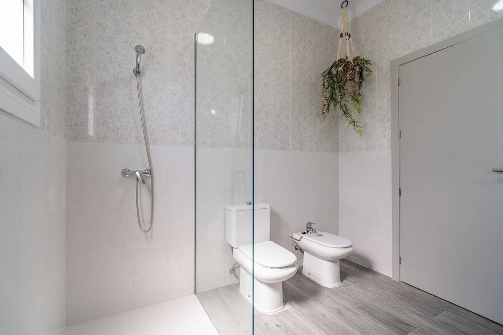 Casita Los Garranchos en la campiña andaluza rodeada de olivos in La Carlota, Provincia de Córdoba